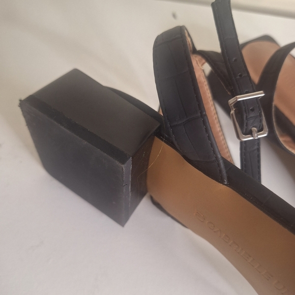 Gabrielle Union April Faux Leather Croc Embossed Ankle Sandals Size 10 - Picture 6 of 10